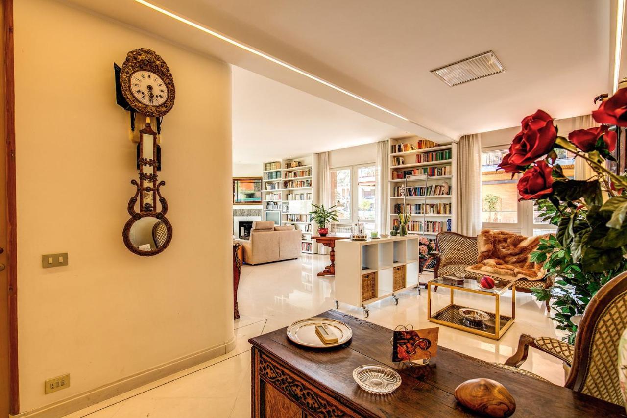Terrazza Piccolomini: Elegant Apartment Stunning View Over Rome/St Peter'S Dome Экстерьер фото