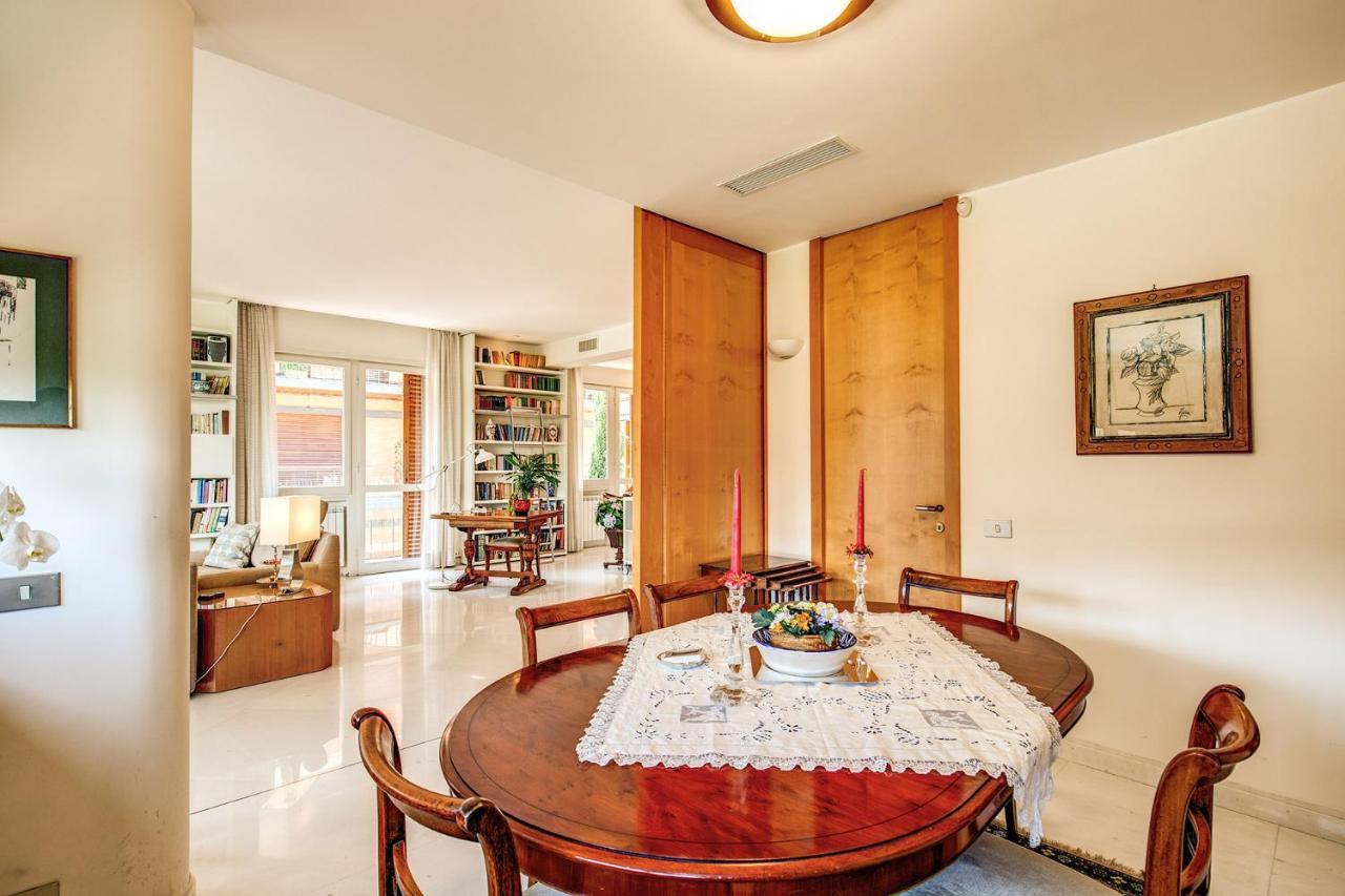 Terrazza Piccolomini: Elegant Apartment Stunning View Over Rome/St Peter'S Dome Экстерьер фото