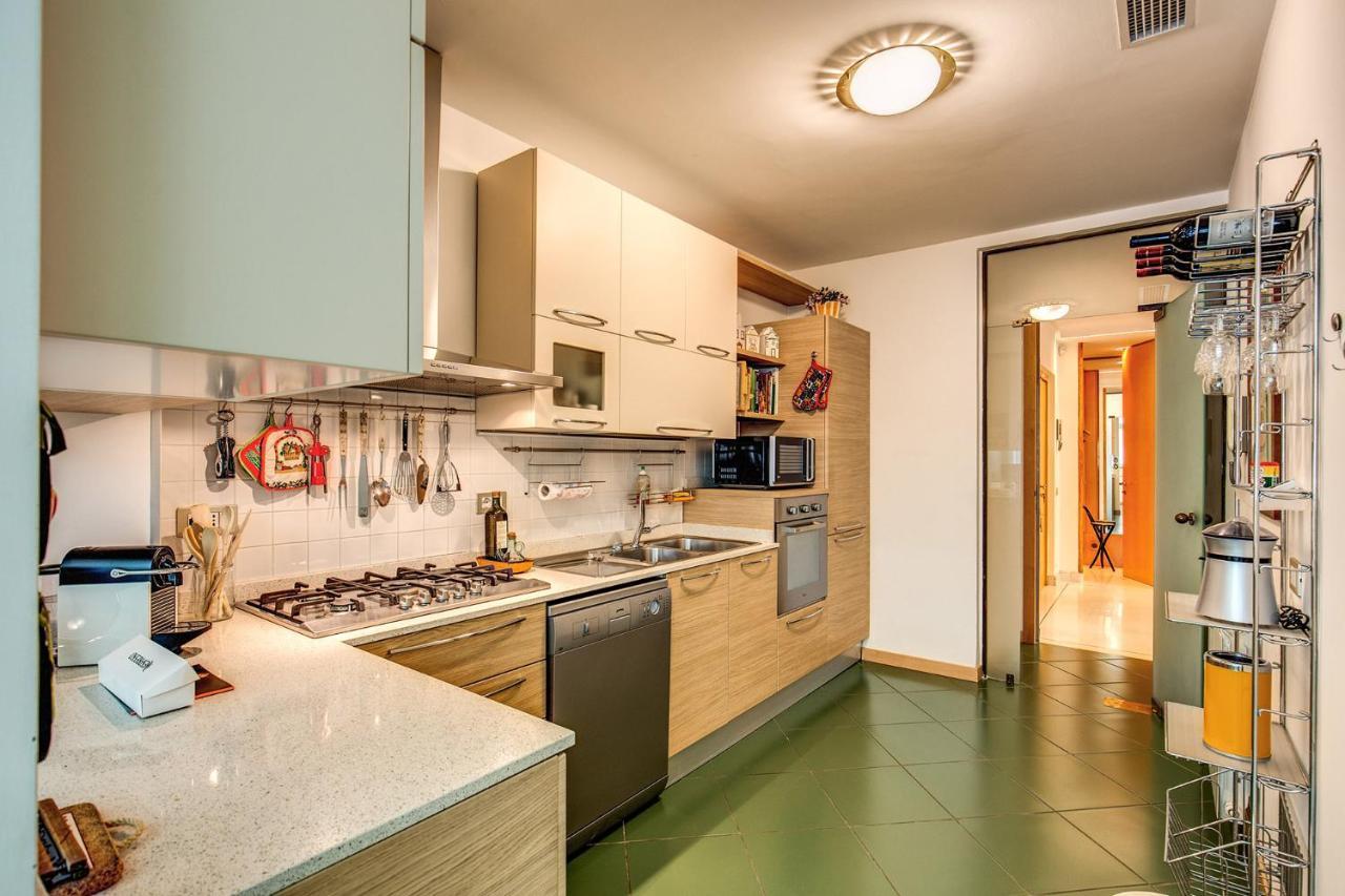 Terrazza Piccolomini: Elegant Apartment Stunning View Over Rome/St Peter'S Dome Экстерьер фото